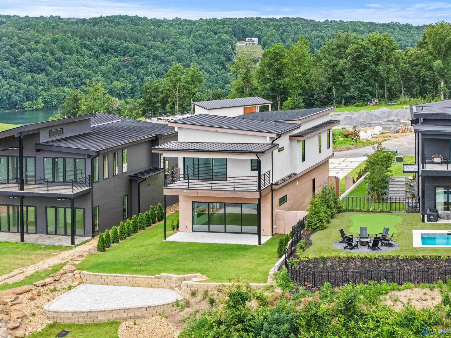 Rear Elevation & Putting Green